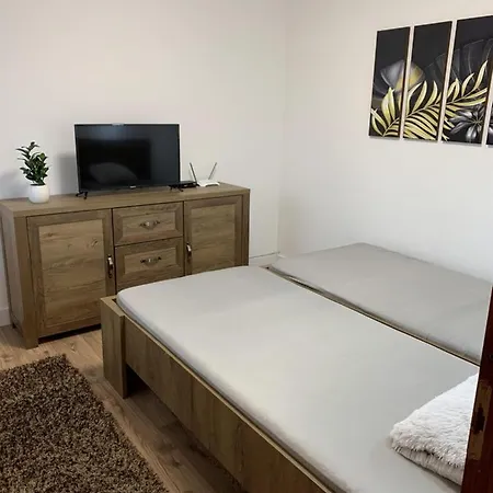 Varlak Apartman Dinnyes Exterior photo